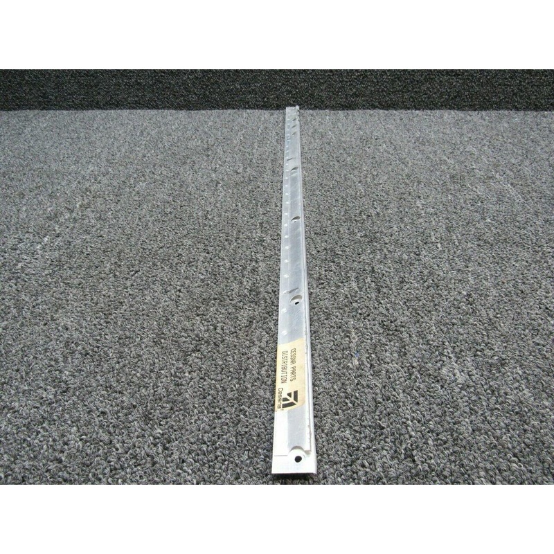 0700703-1 (USE: 0710630-6) Cessna 182L Head Liner Retainer RH