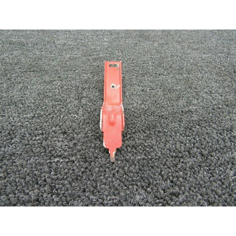 0423209-4 Cessna 150L Cabin Door Catch Assy