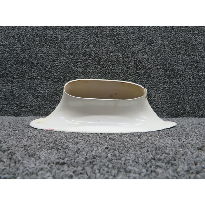 0522150-2 (USE: 0522150-2-D70) Cessna 172D Lower Strut Fairing RH