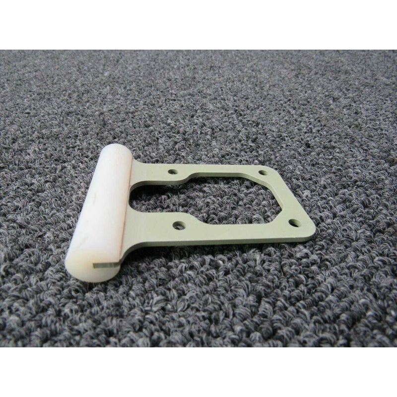 0514232-9 Cessna 172S Seatbelt Bracket