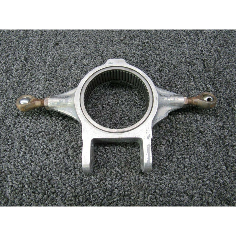 0543011-9 Cessna 150B Nose Gear Arm Assembly Steering