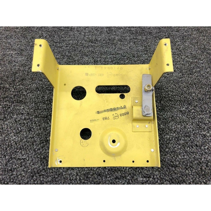 0710644-1 / 0710641-1 Cessna A185F Bracket Oxygen Outlet Support