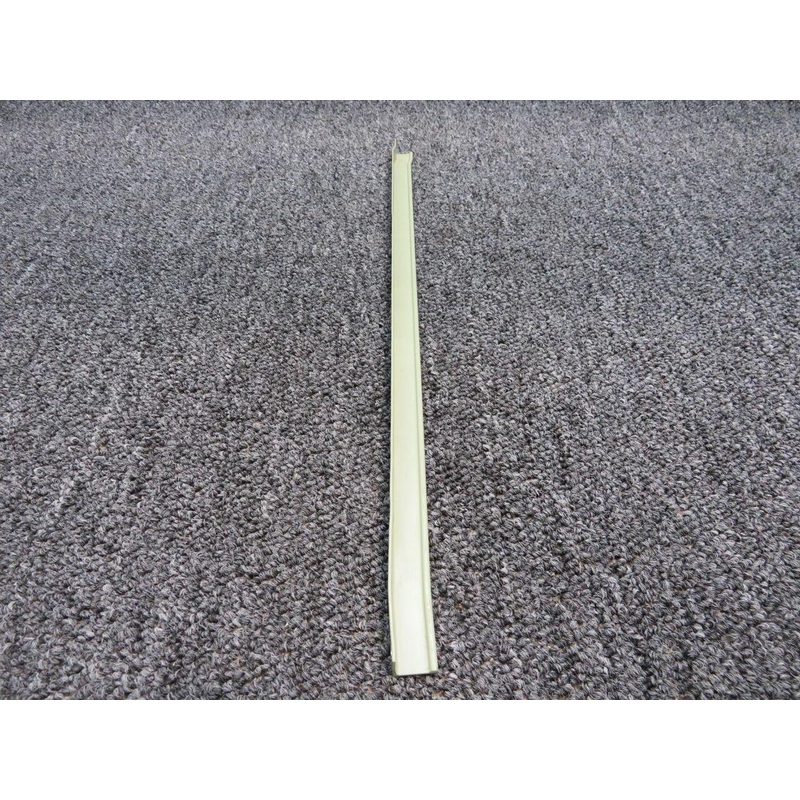 0710703-1 Cessna 182T Stinger Inbound LH