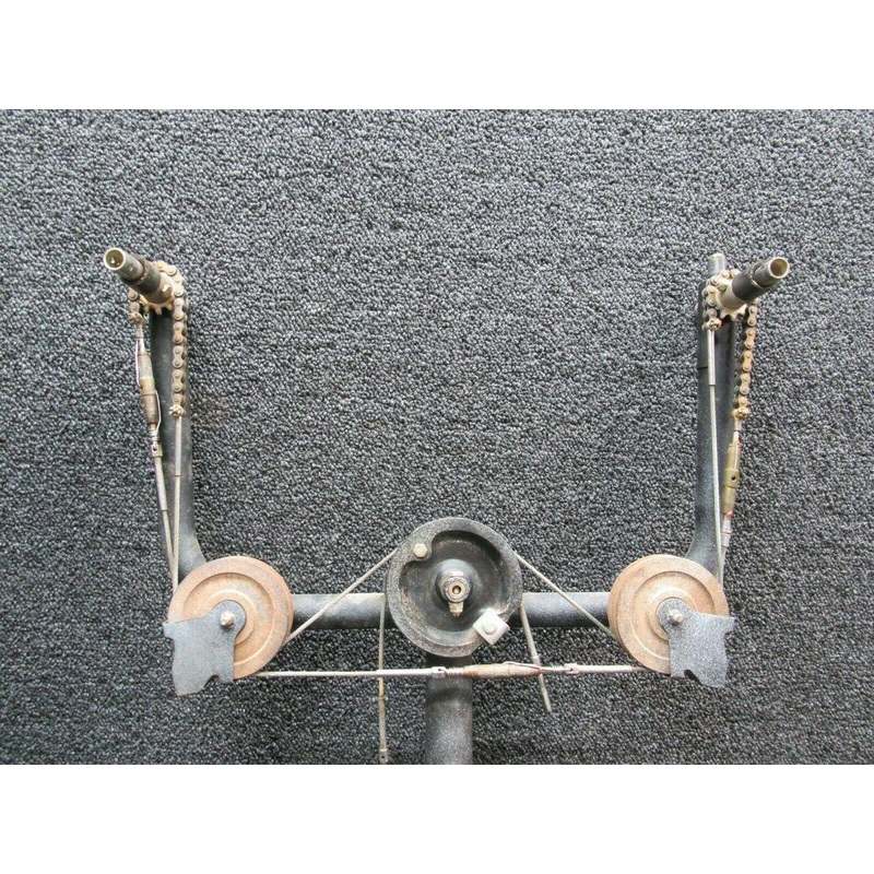 0560014-4 Cessna 172N Weld Yoke Assembly