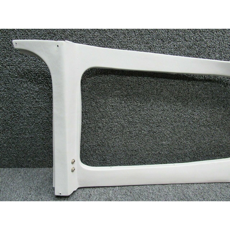 P0515027-4-LG (USE: 0515027-4) Cessna 172N Past Inc. Window Molding RH