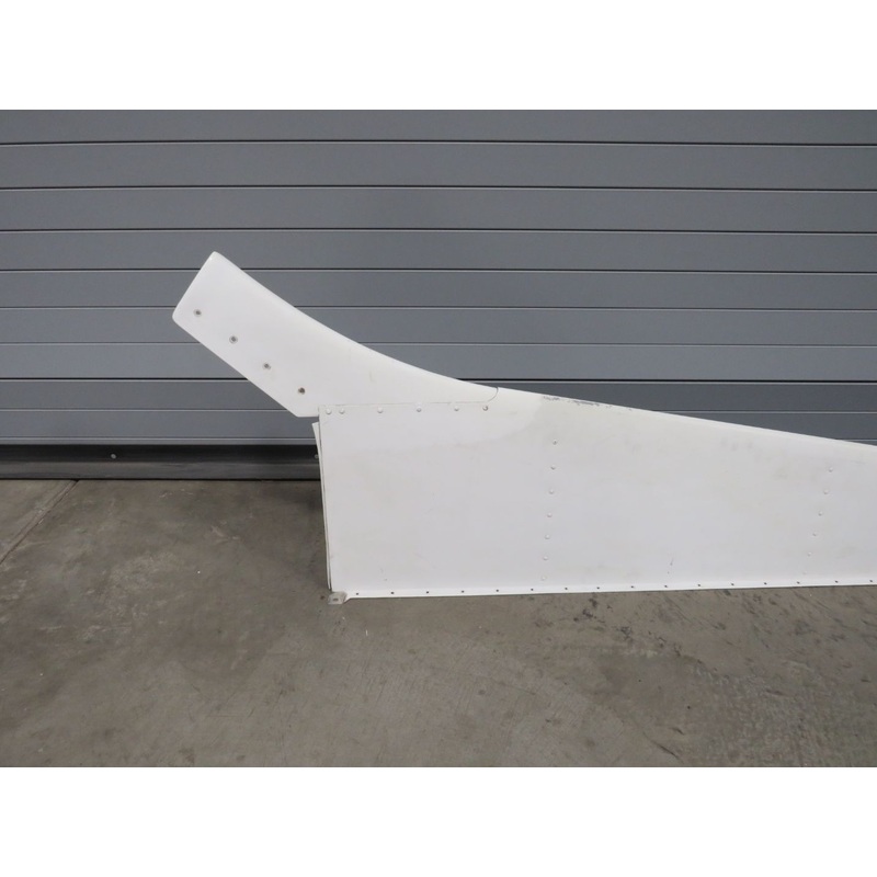 0531019-8 Cessna 172N Dorsal Fin Assembly  (White)