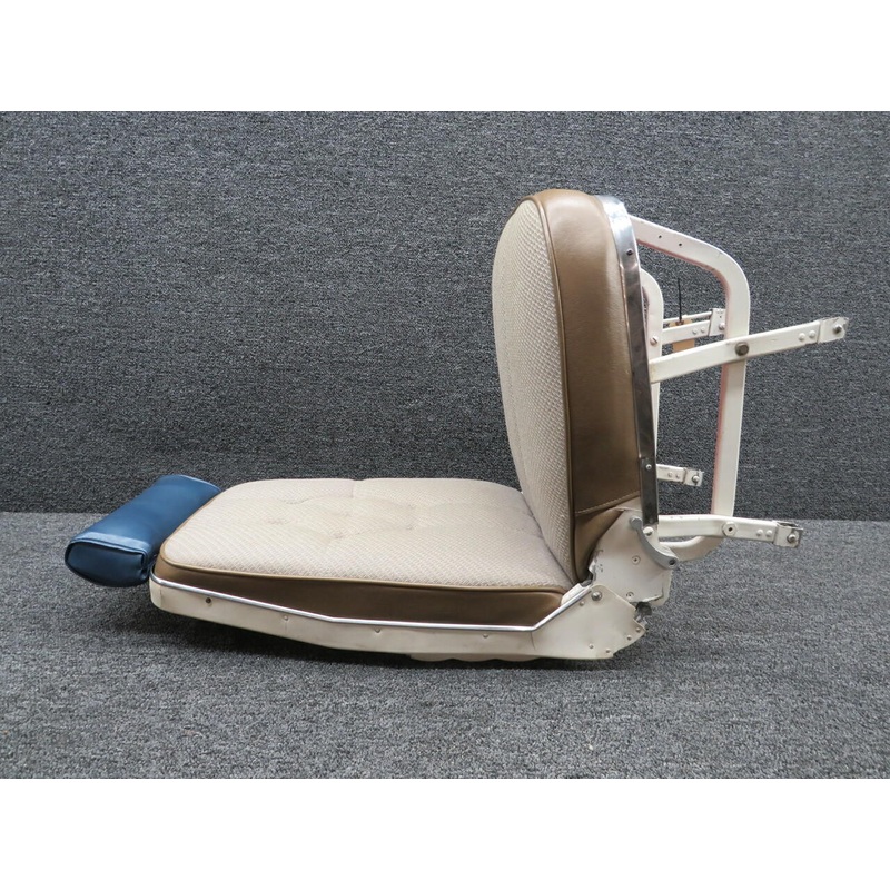 0500210-20  Cessna 172D Pilot, Co-Pilot Seat  Assembly (Rails: 11)