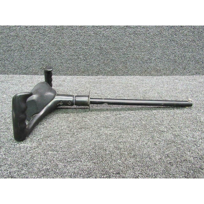 0513260-4 Cessna 172 Co-Pilot Control Wheel Assy (Length: 14.50, Dia: 0.75)