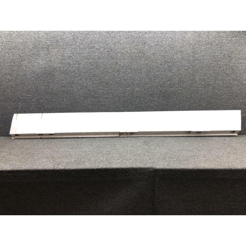 0523800-18 Cessna A185F Aileron Assembly RH