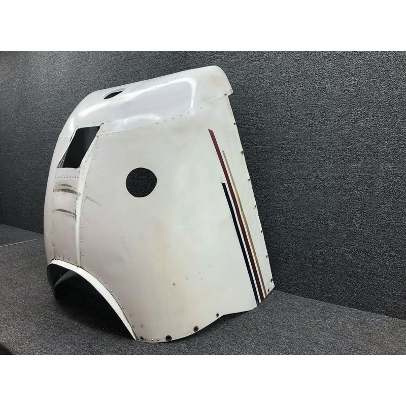 0552010-2 Cessna 172D Cowling Assembly Lower W/ Cap