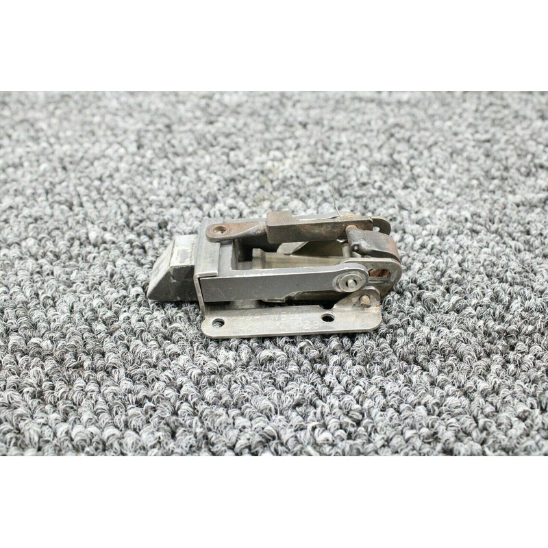 S1359-9 Cessna T210L Baggage Door Latch Assy
