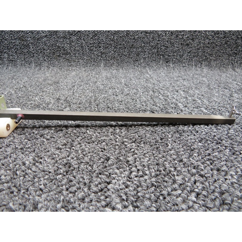 0516024-9 Cessna 172S Fuel Selector Shaft