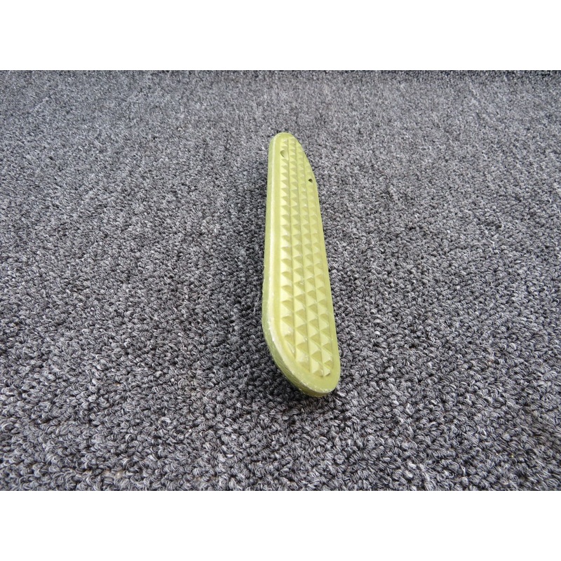 0541154-1 Cessna 150-172 Step Assembly LH or RH (Zinc)