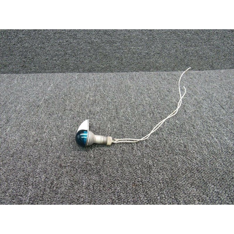 0423006-13 (Use: A1285G12) Cessna 210D Light Assy Wing Navigation RH (Volts: 28)