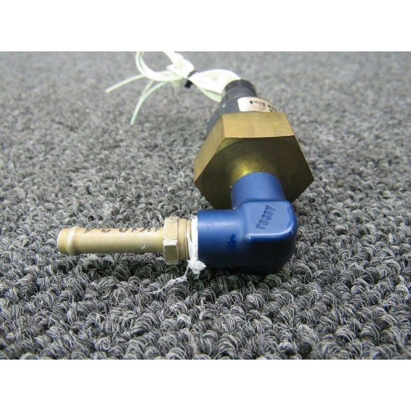 P165-5786 Cessna 182T Vacuum Pressure Transducer