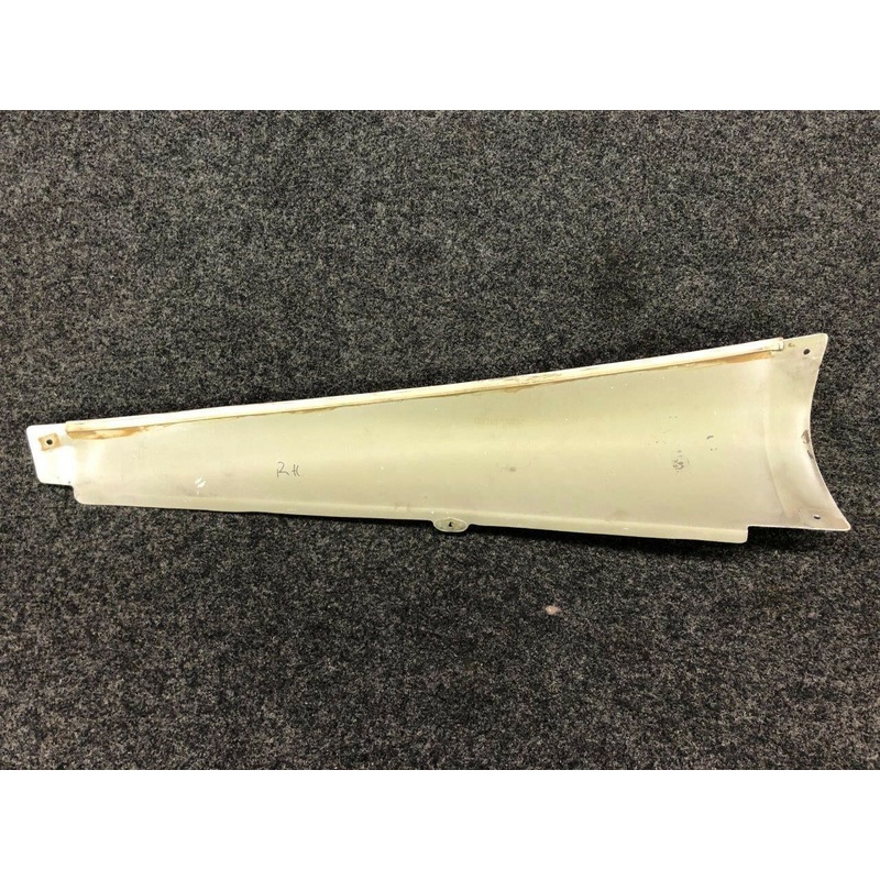 0530010-6 (FSO: 0530010-12) Cessna 172S Fairing Upper Stabilizer RH