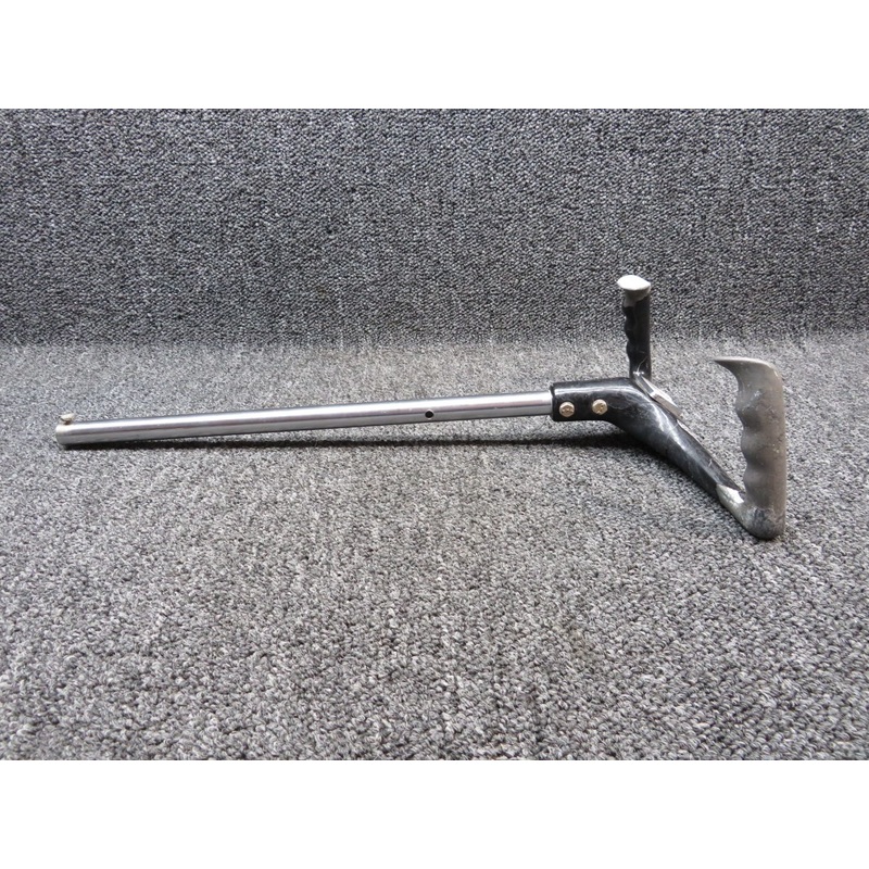 0513240-16 Cessna 150J Control Wheel Assembly