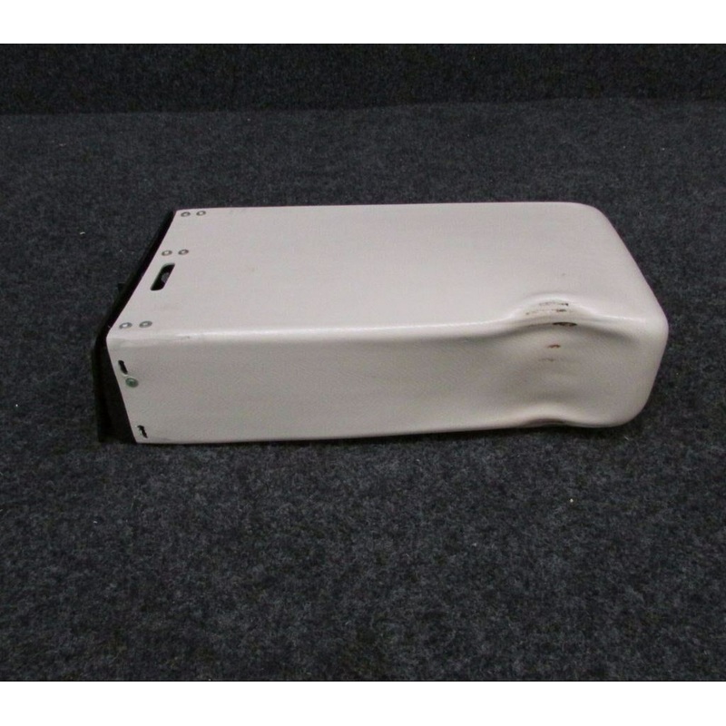 0513552-19 Cessna 172S Map Box Assy