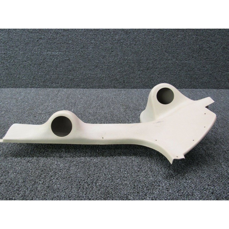 0515026-20 Cessna 172S RH Doorpost Trim