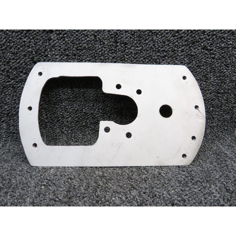 0541220-2 Cessna 172M Main Gear Mounting Plate RH