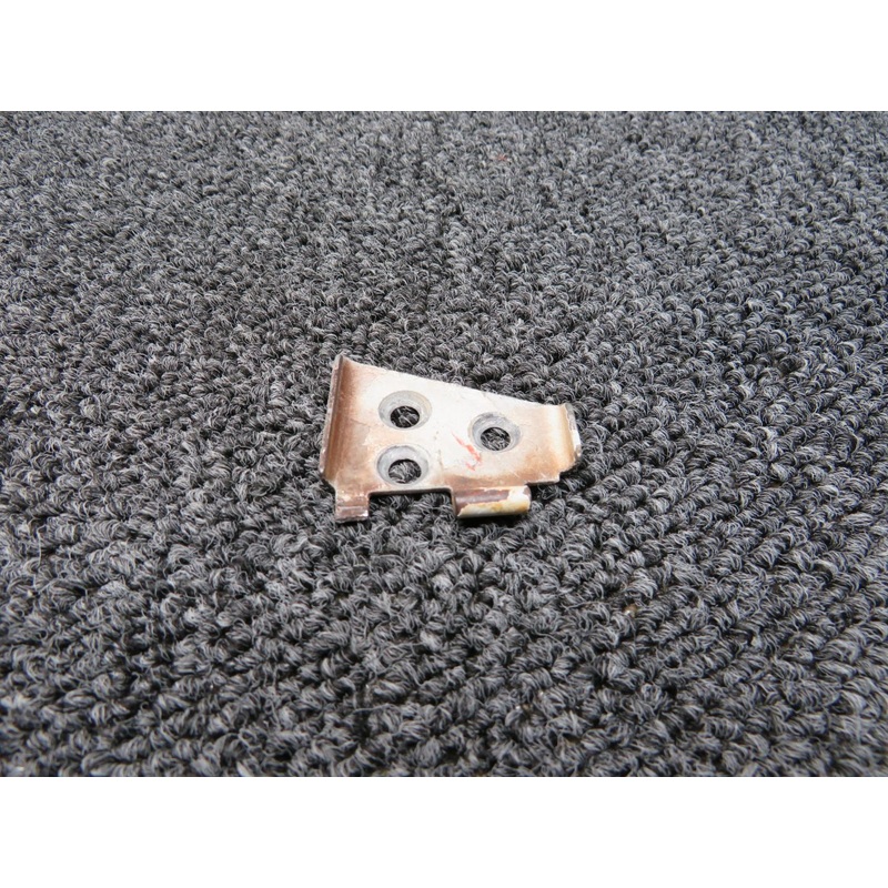 0711037-10 Cessna 182A Cabin Door Lower Door Hinge LH Forward