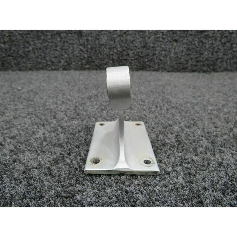 0322706 Cessna 195 Aileron Hinge Bracket LH Outboard