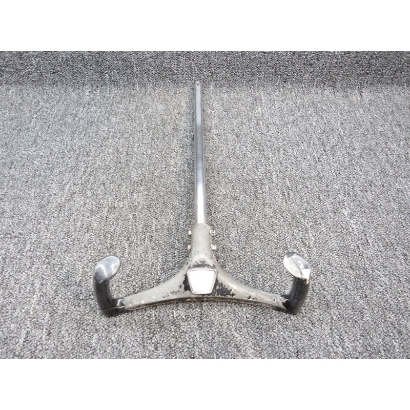 0513332-202 Cessna 150D Control Yoke Assembly