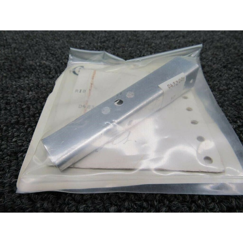 0432001-57 Cessna 150 RH Rib Assy (NEW OLD STOCK) (M19)