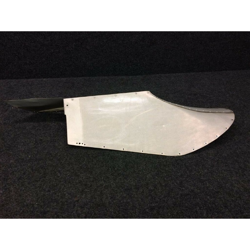 0512153-8 Cessna 180 RH Wing Fillet