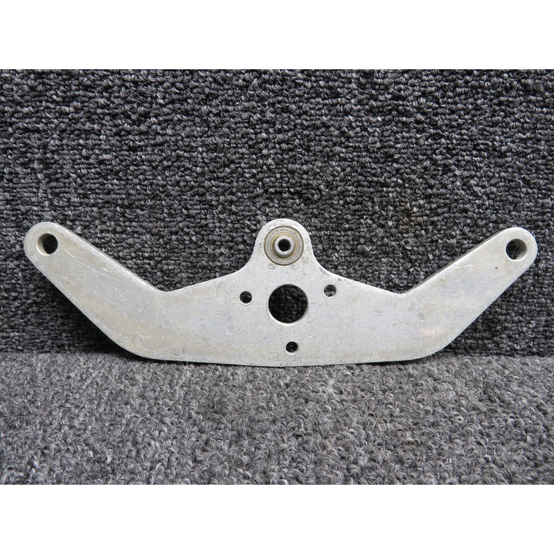 0432166-1 Cessna 150F Bellcrank Assy Elevator Rear
