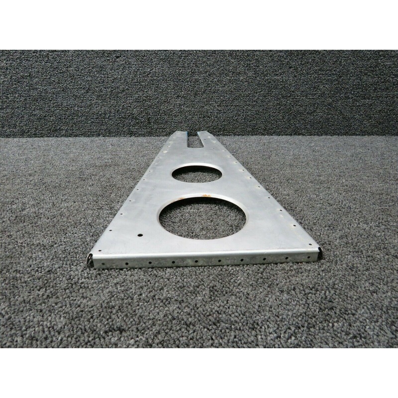 0512156 Cessna 172I Bulkhead Horizontal
