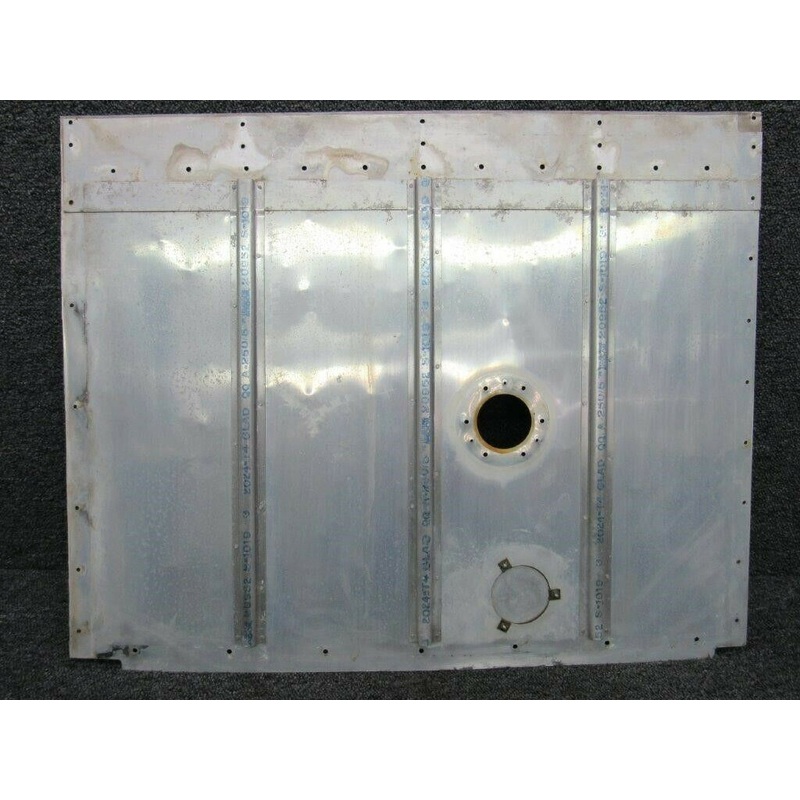 0426511-18 Cessna 152 RH Cover Assy Fuel Tank