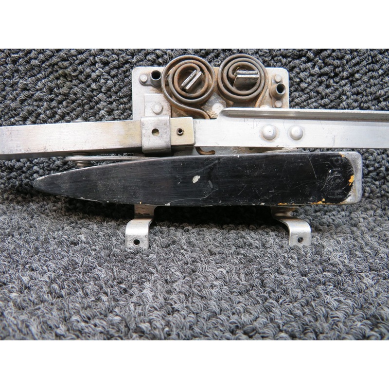 0711020-12 Cessna 180C Cabin Door Latch Assembly RH