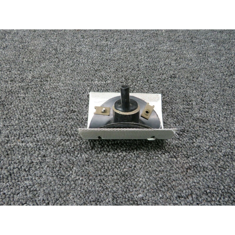 0413485-1 / 0413028-4 Cessna 172 Scoop w/ Plate