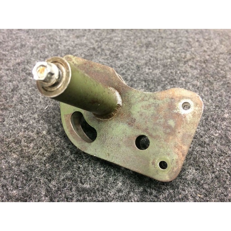 0422430-7 Cessna 172S Aileron Bellcrank Assy LH