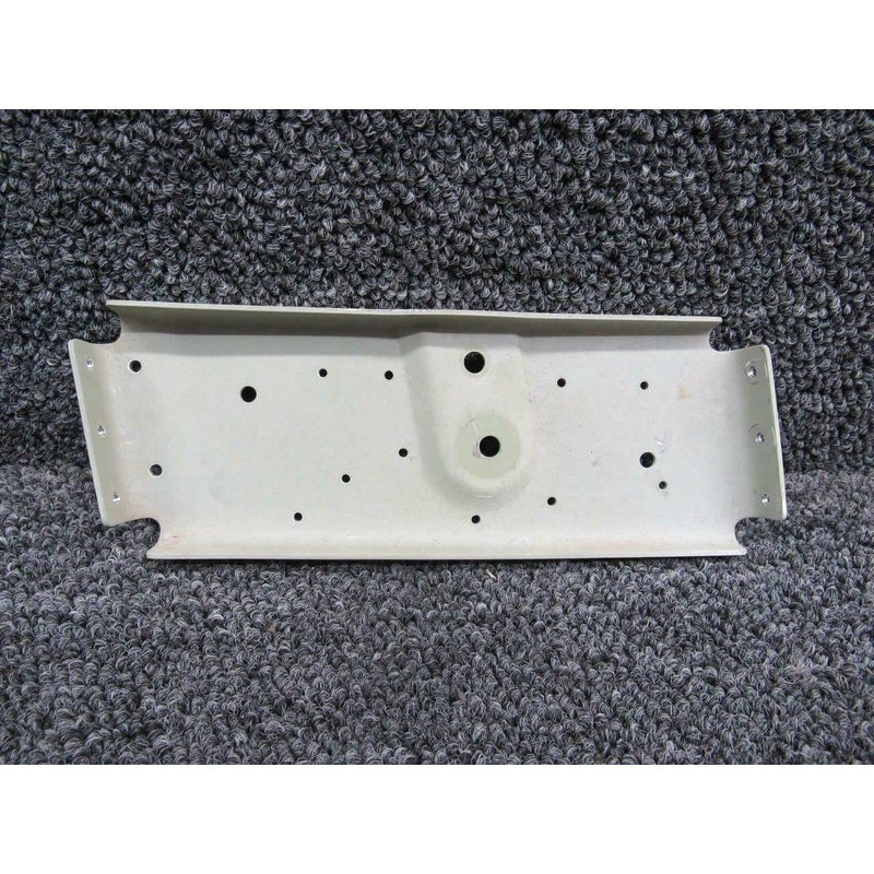 0523219-7 (USE: 0523219-4) Cessna 182T Aileron Bellcrank Channel