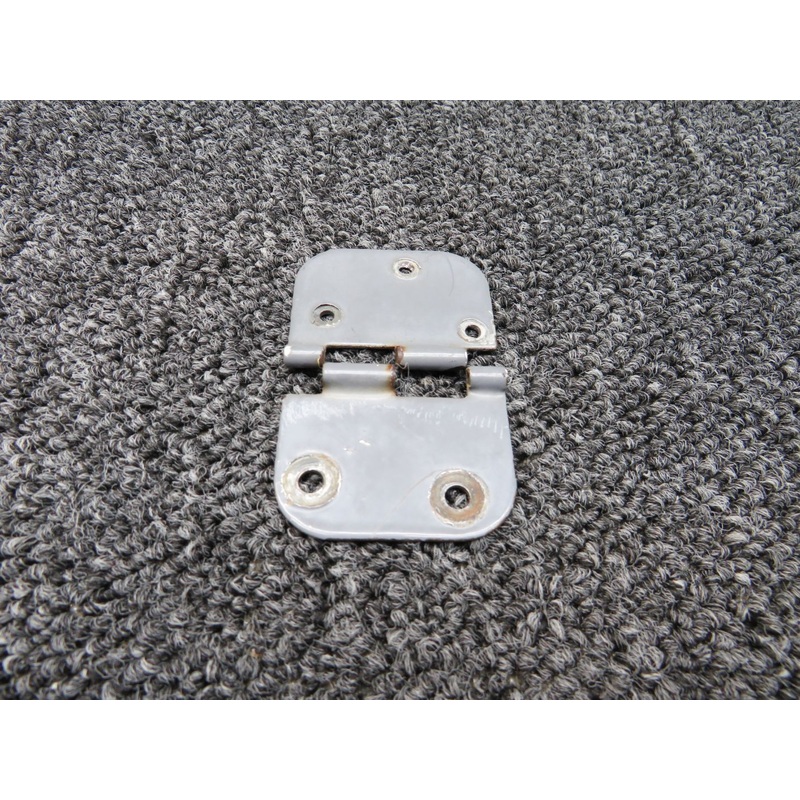 0511280-4 Cessna 172 Cabin Door Hinge Assembly Lower RH W/O Pin