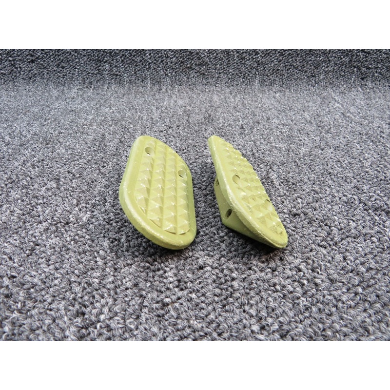 0541211-1 Cessna 172 Step Assembly Set LH or RH (Zinc) (DP)