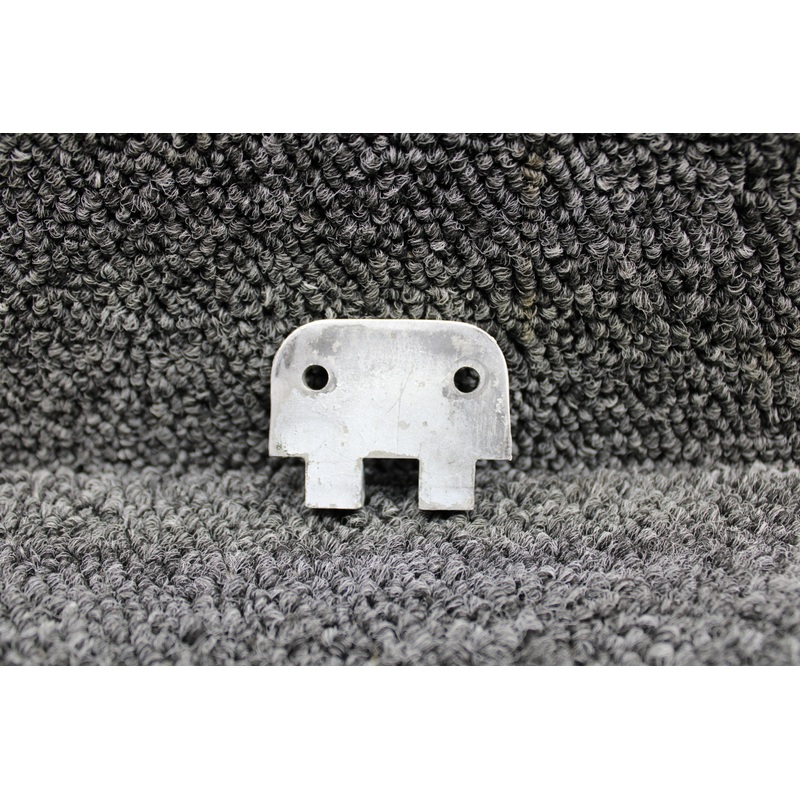 0413426-3 (Use: 0413426-18) Cessna 150J Hinge Assembly RH Lower Forward (White)
