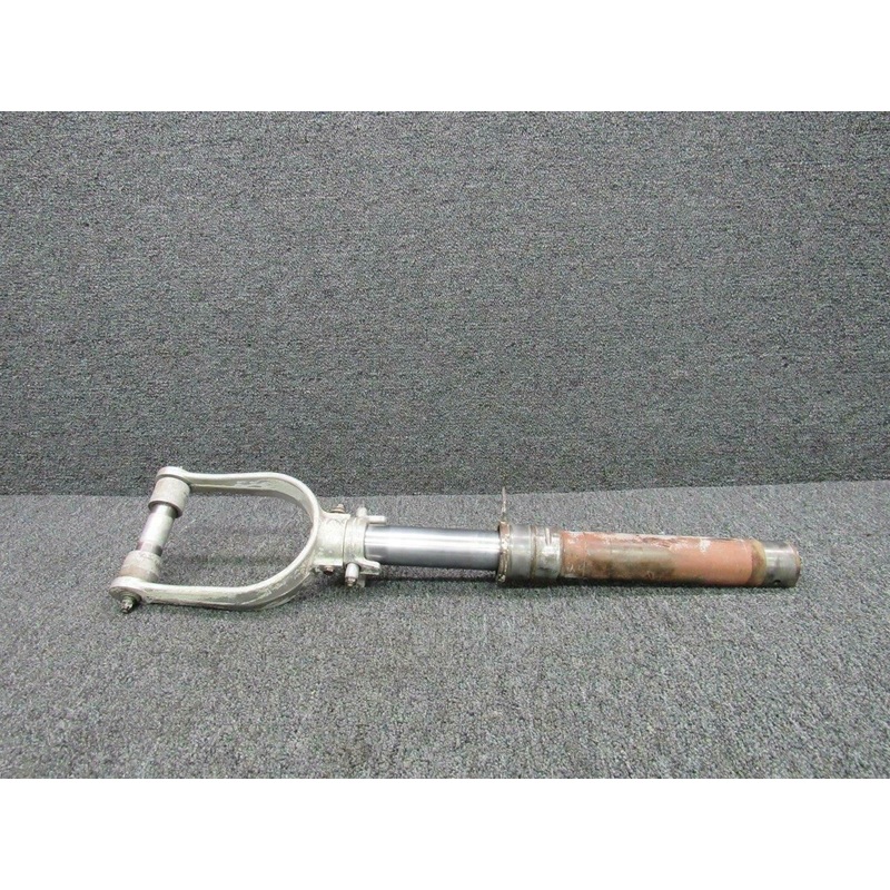 0442504-3 Cessna 150J Nose Gear Strut Assy (Minus Links)