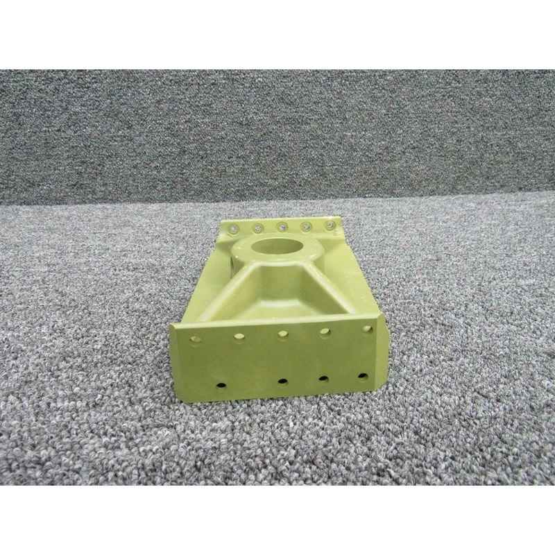 0541195-6 Cessna 172 Landing Gear Support Inbd RH (ZINC)  (DP)