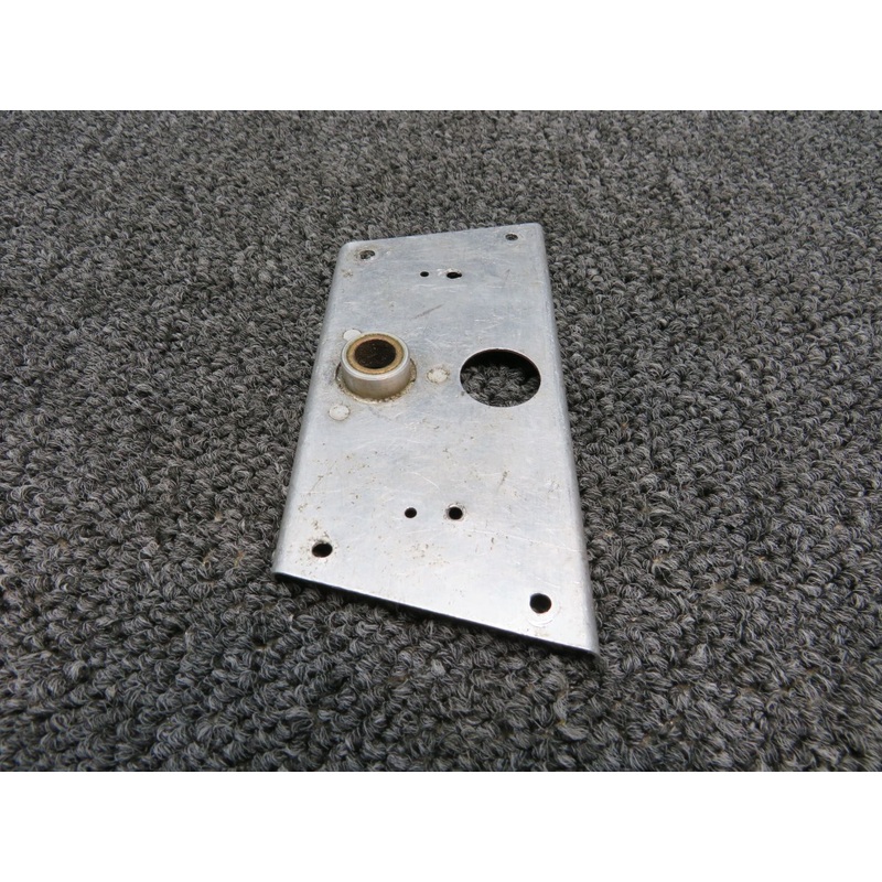 2113204-3 Cessna T210N Support Assy Fuel Selector